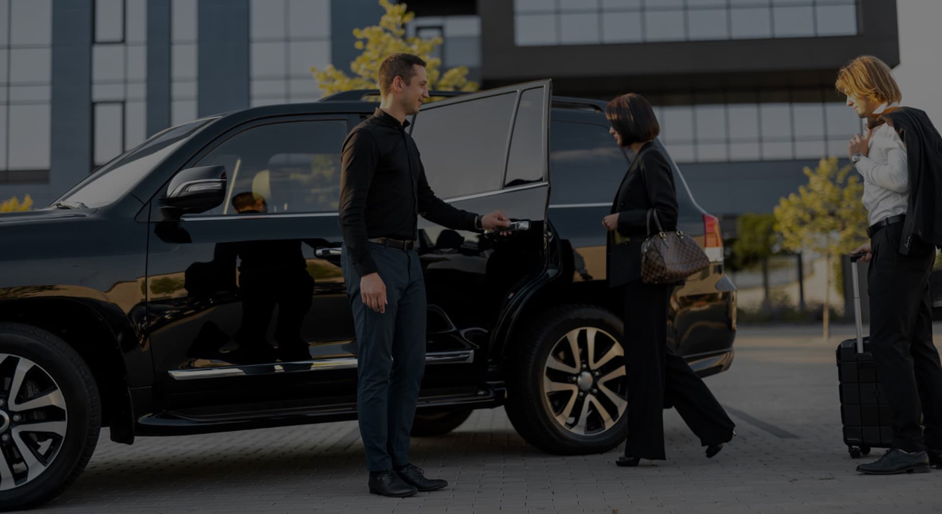 Executive Chauffeur & Private Transportation - ELMIA Destination Management Solution